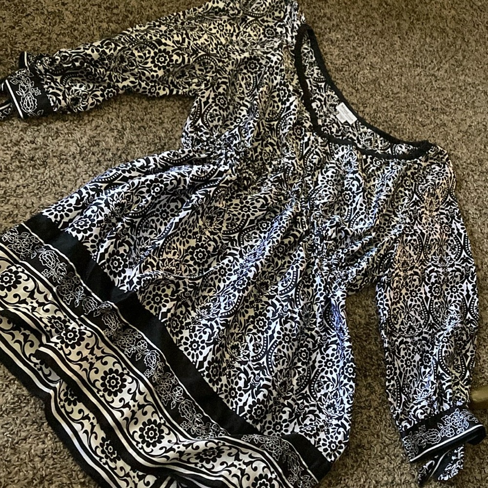 Black/White Maternity Blouse